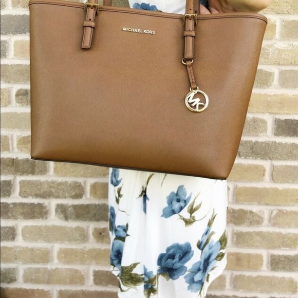 NWOT Michael Kors jet set seffiano medium tote dark brown / coffee brown - Picture 4 of 8